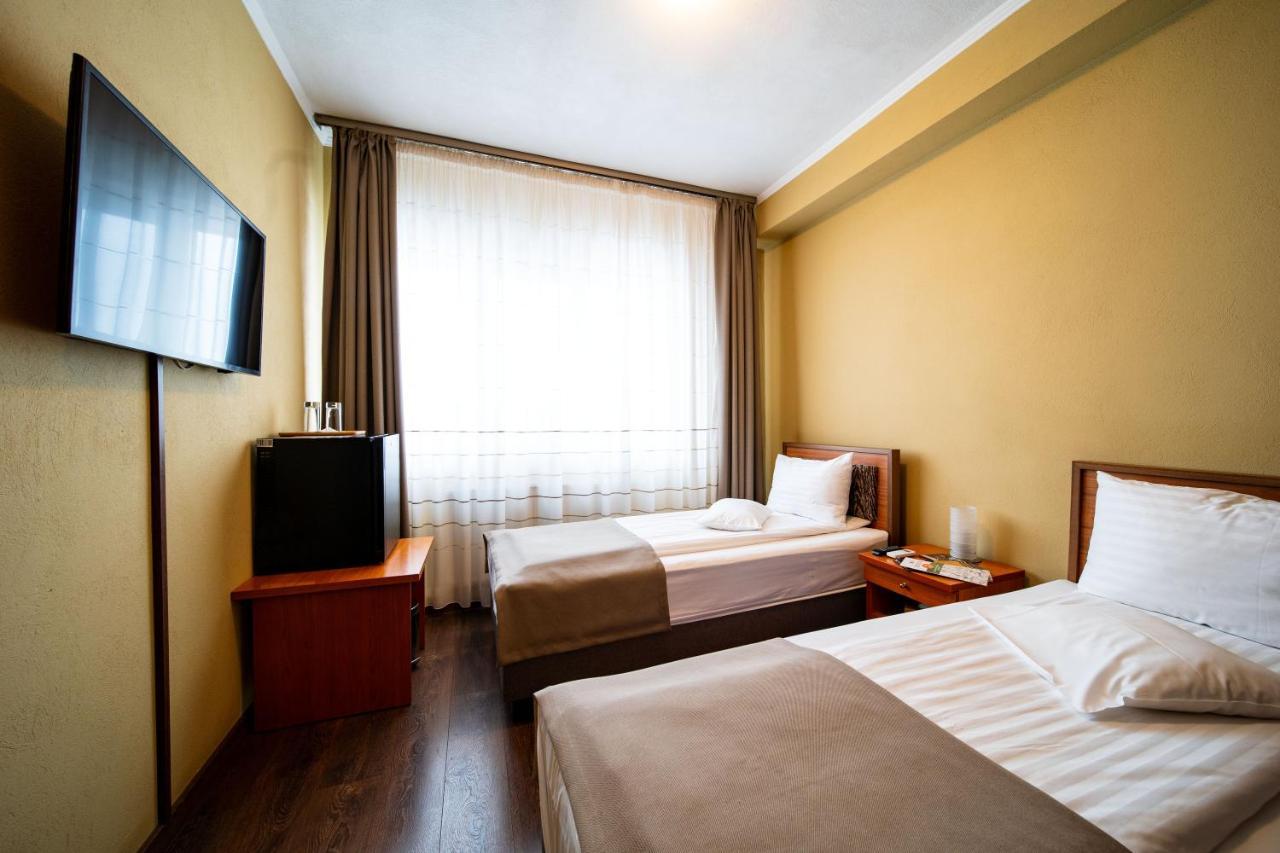 Areo Hotel & Restaurant Bradesti Zewnętrze zdjęcie