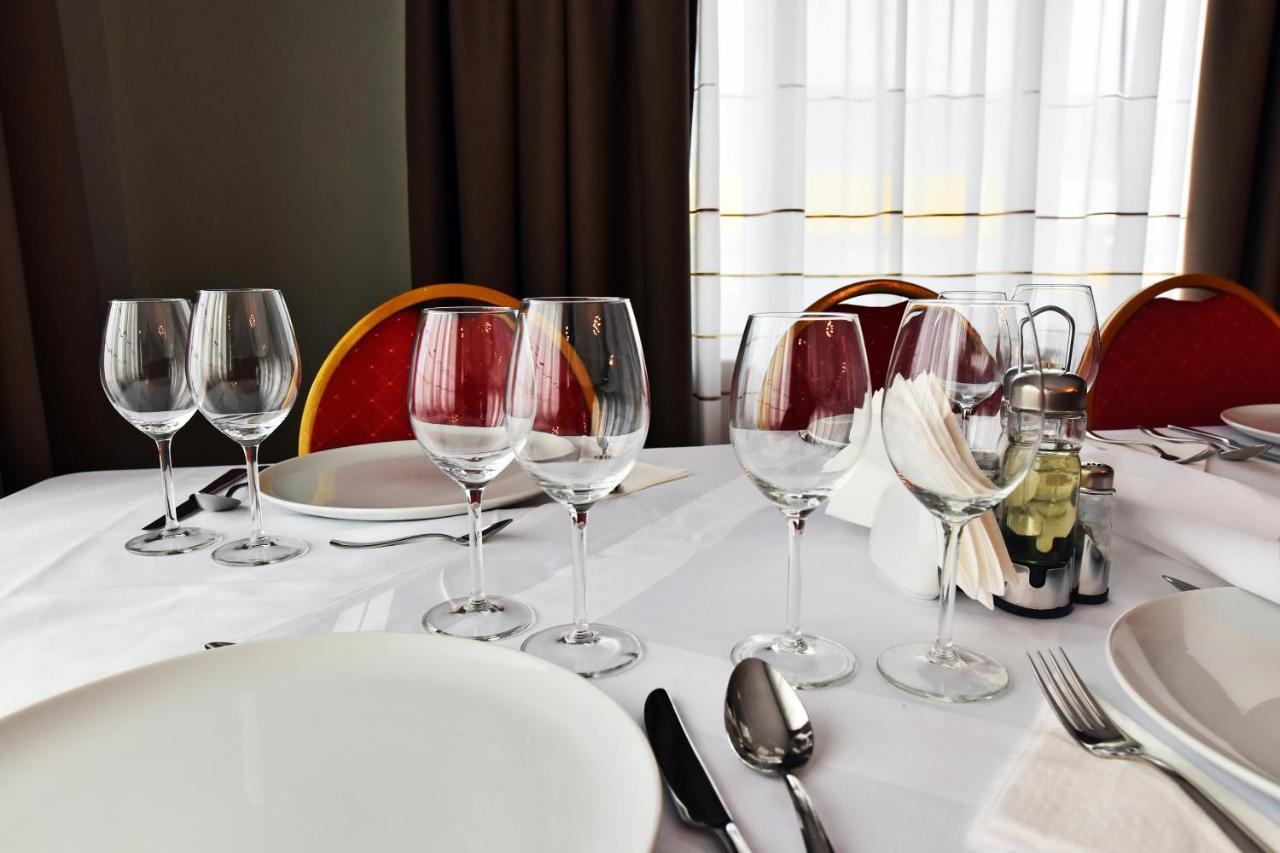 Areo Hotel & Restaurant Bradesti Zewnętrze zdjęcie